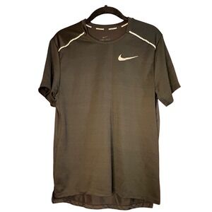 Nike Running Dri-FIT Shirt Womens Small Black Short Sleeve Reflective Training